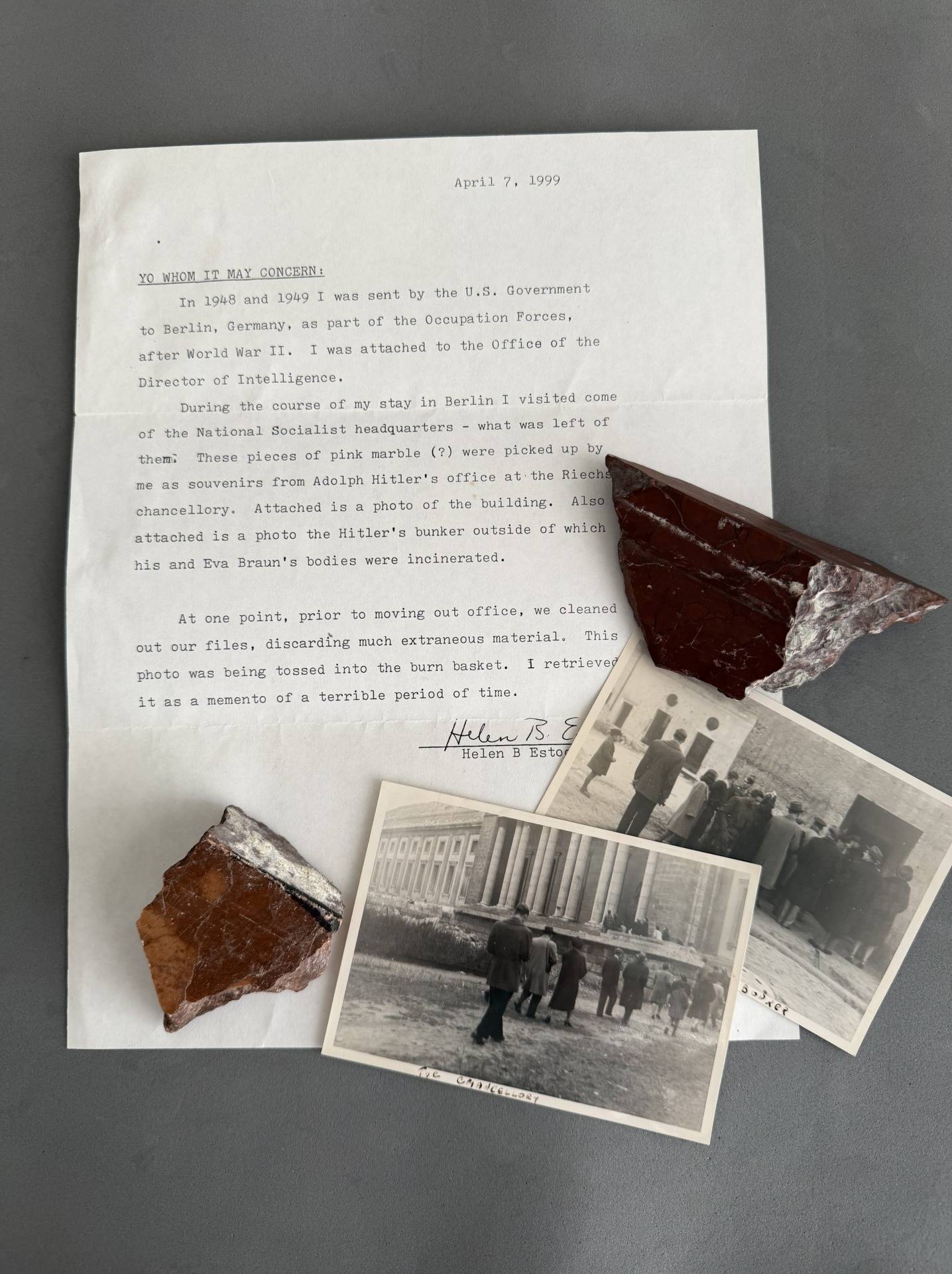 REICHSKANZLEI RED MARBLE FROM THE HITLER’S OFFICE - Memorabilia of War